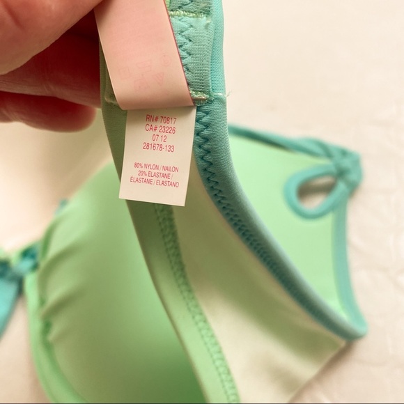Victoria’s Secret green and blue padded bikini top - Picture 8 of 8